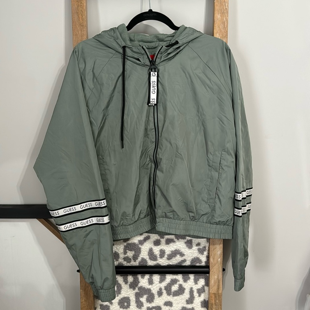 Guess windbreaker jacket